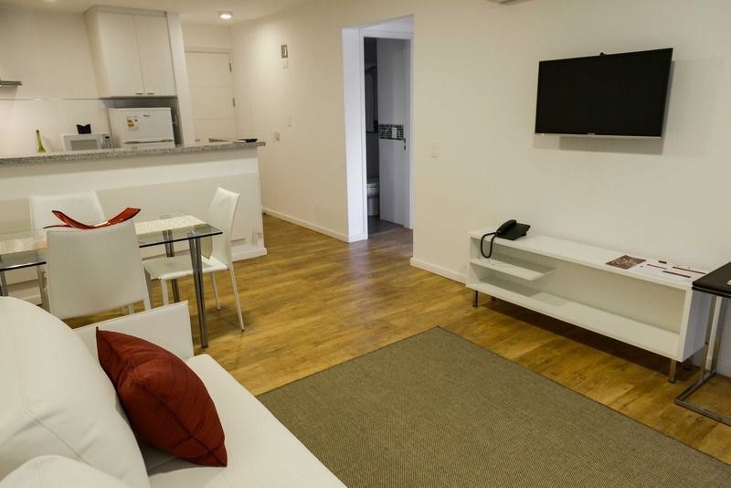 Mérit Montevideo Apart&Suites Esterno foto