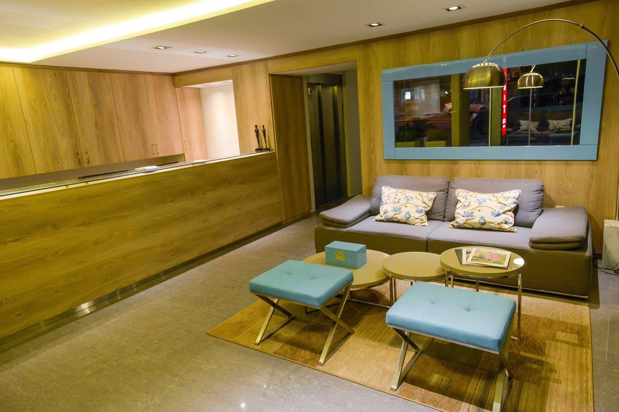 Mérit Montevideo Apart&Suites Esterno foto