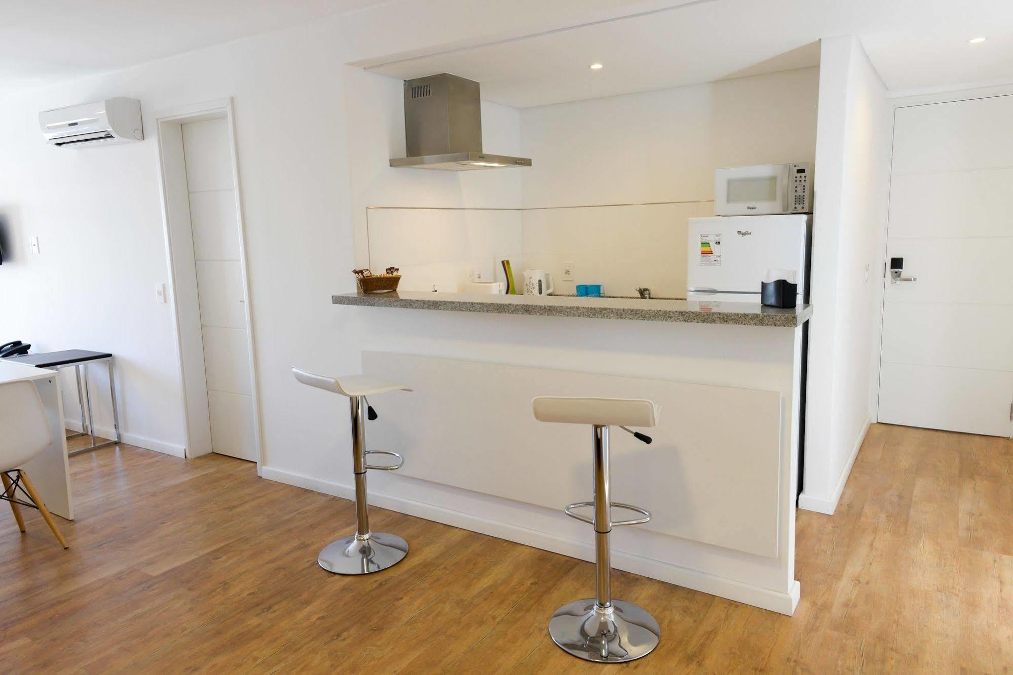 Mérit Montevideo Apart&Suites Esterno foto